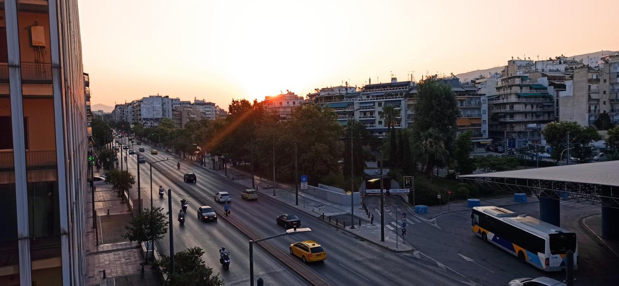 Chris'S Athens Home In The Center Of Everything Екстер'єр фото